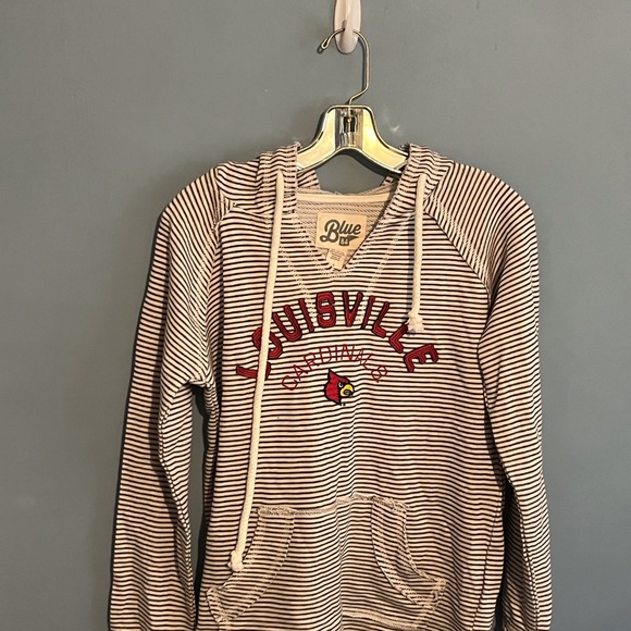 SELLING TOP LOUISVILLE CARDINALS FOR WOMEN SIZE SMALL COLOR BLACK/GRAY BNWT - Picture 7 of 14
